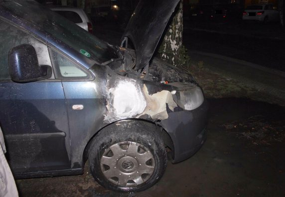 Der Wagen von Mirjam Blumenthal wurde von Unbekannten in Brand gesetzt. (Foto: SPD Neukölln) 